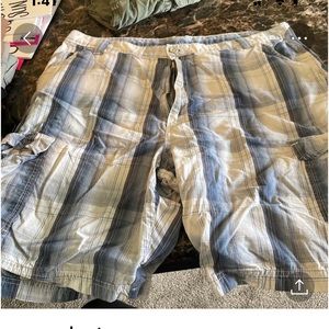 Men’s cargo shorts